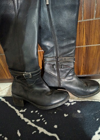 Klasik sıyah Tokalı Deri Çizme - Görsel 2