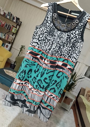 Zincir Detaylı Bohem Desenli elbise - Görsel 2