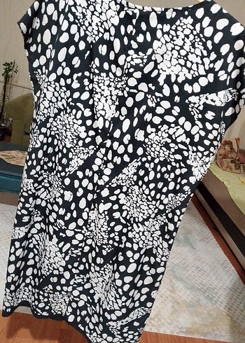 Siyah Beyaz Desenli Midi Elbise - Görsel 5