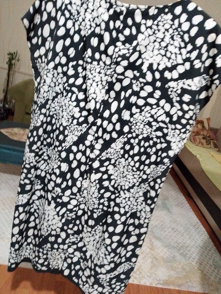 Siyah Beyaz Desenli Midi Elbise - Görsel 3