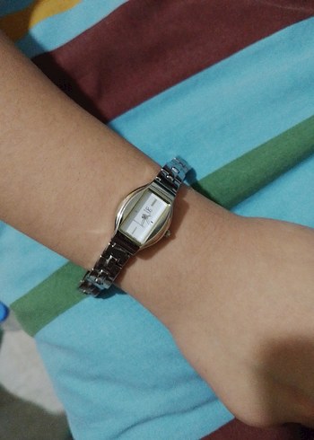 Klasik gümüş Renkli Kadın Kol Saati - Görsel 2