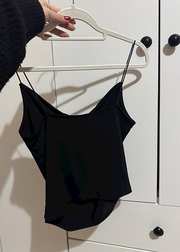 Kadın Siyah Degaje yaka İnce Askılı Atlet - Görsel 2