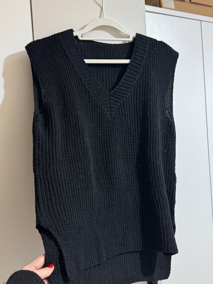 Siyah V Yaka Örgü Kadın Süveter - Görsel 2