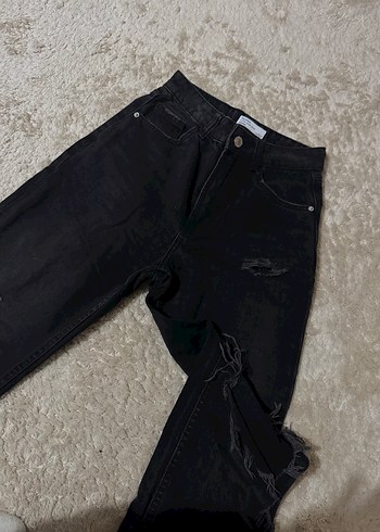 Siyah Yırtık Salaş Kadın Denim Pantolon - Görsel 2