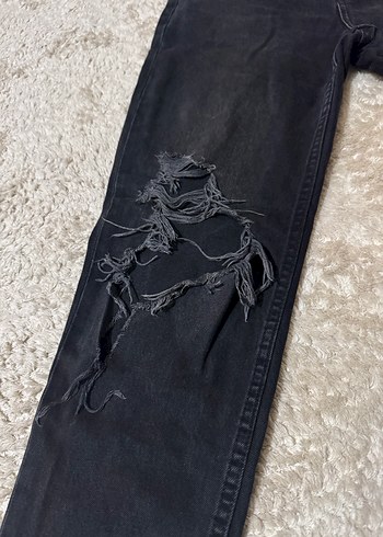 Siyah Yırtık Salaş Kadın Denim Pantolon - Görsel 3