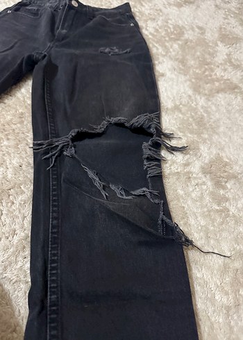 Siyah Yırtık Salaş Kadın Denim Pantolon - Görsel 4