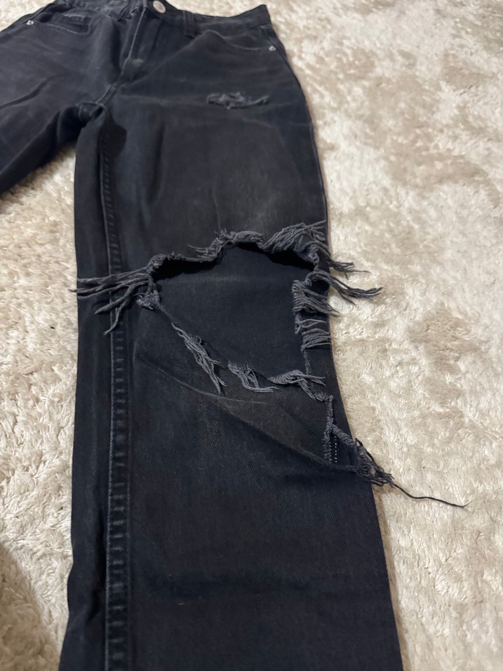 Siyah Yırtık Salaş Kadın Denim Pantolon - Görsel 4