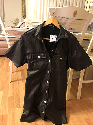 Bershka Elbise
