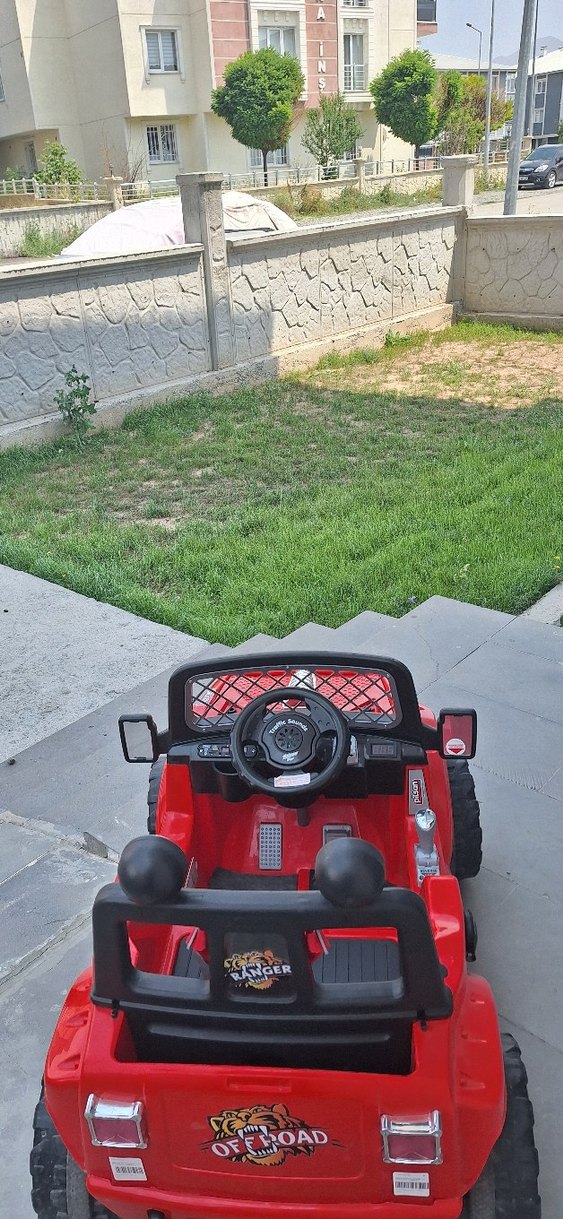 Kırmızı Elektrikli Binici Araba - Görsel 2