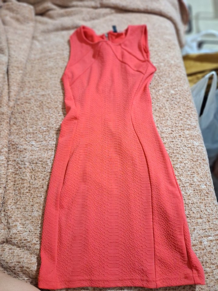 Kırmızı Desenli elbise - Görsel 3