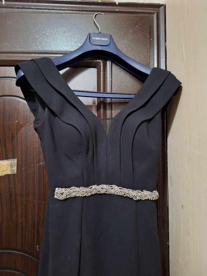 Siyah Uzun Abiye Elbise Kemer Detaylı - Görsel 4