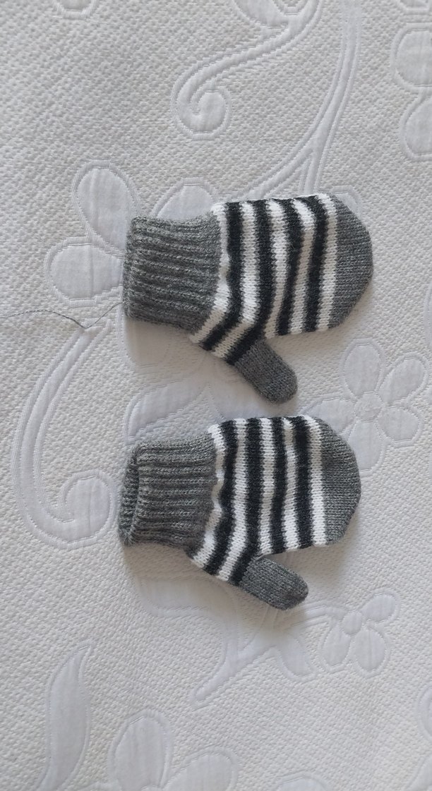 Çocuk Gri Zebra Desenli Örgü Eldiven - Görsel 2