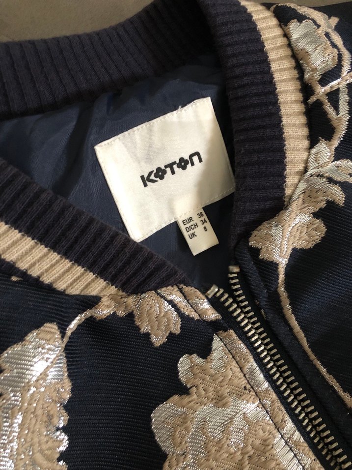 Kadın Altın Desenli Fermuarlı Ceket - Görsel 3