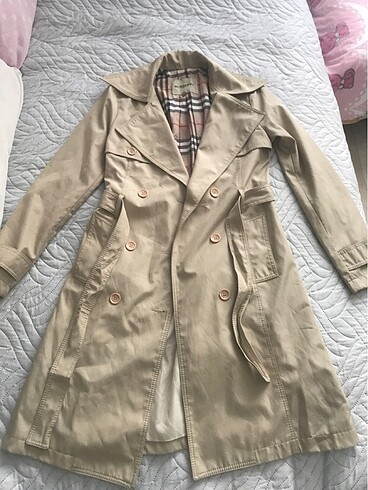 Burberry trencoat