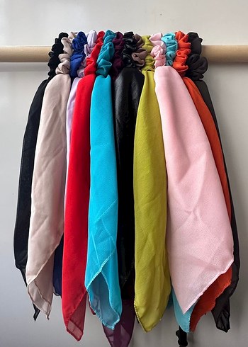 Renkli lastik fular toka - Görsel 2