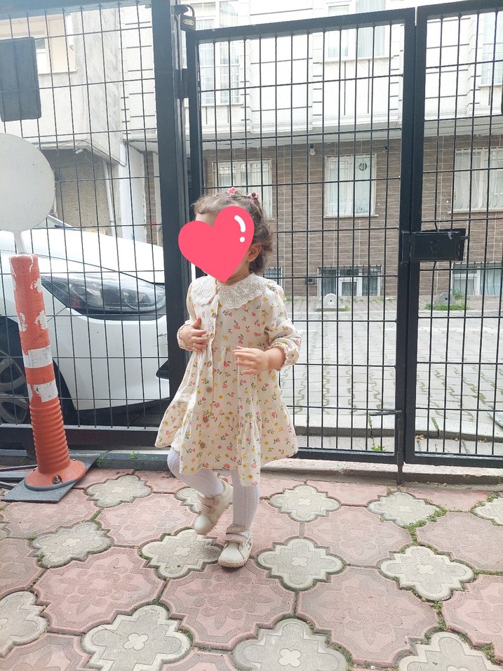 Dantel Yakalı Pastel Bej Kız Elbise - Görsel 3