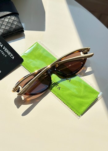 Bottega Veneta Kahverengi Şeffaf Kadın Güneş Gözlüğü - Görsel 3