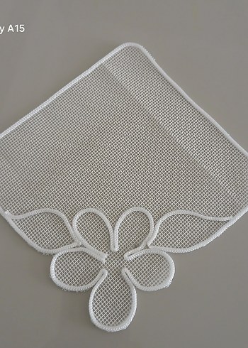 Kahve sunum pecetesi Beyaz Çiçek Desenli El Yapımı - Görsel 2