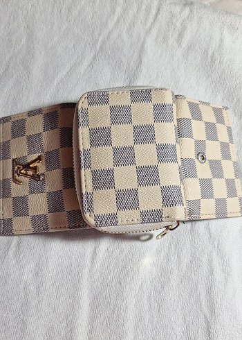 Beyaz Kareli Tokalı Kadın Cüzdan - Görsel 3