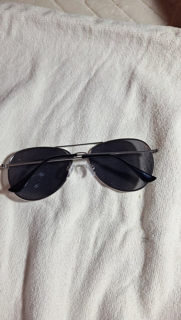 Şeffaf Gri Minimalist Kadın Gözlüğü - Görsel 4