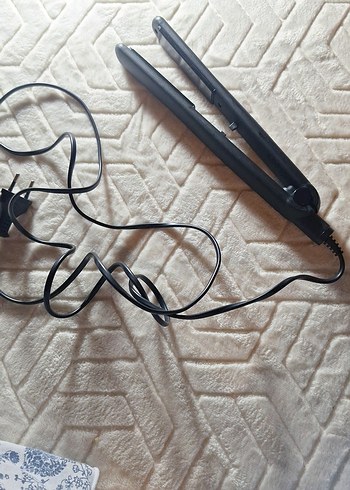 Sinbo Siyah Saç Düzleştirici - Görsel 3