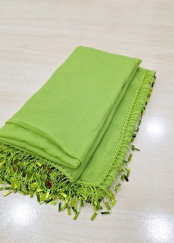 Püsküllü Yeşil Kadın İpek Şal - Görsel 2