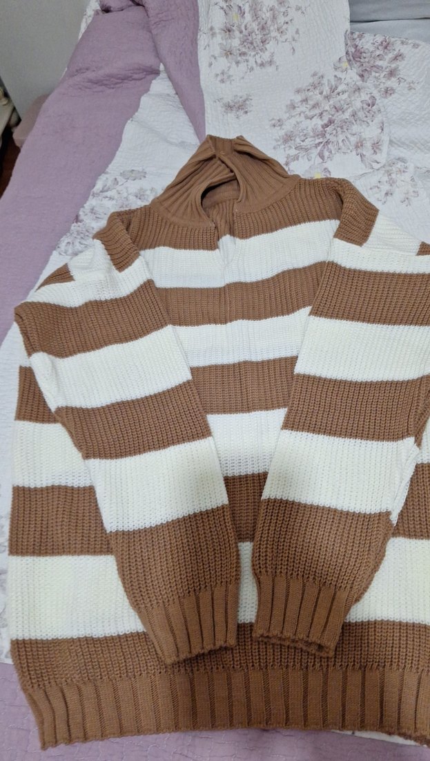 Kahverengi Beyaz Çizgili Boğazlı Kadın Kazak - Görsel 2