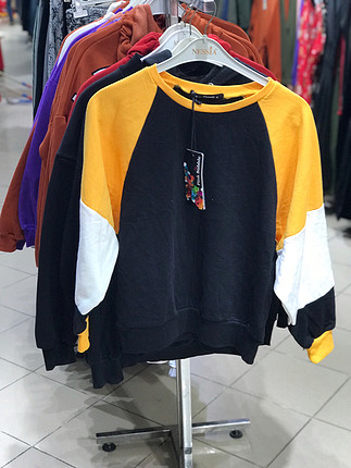 Buyrun efendim bedeni mevcut renk profilde sadece 19 tl