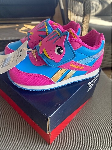 Reebok Reebok marka orijinal etiketli bebek ayakkabısı