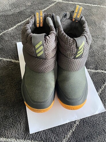 33 Beden Adidas su geçirmez içi polar bot