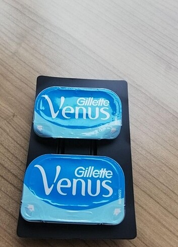 Venüs gillette jilet başlığı 
