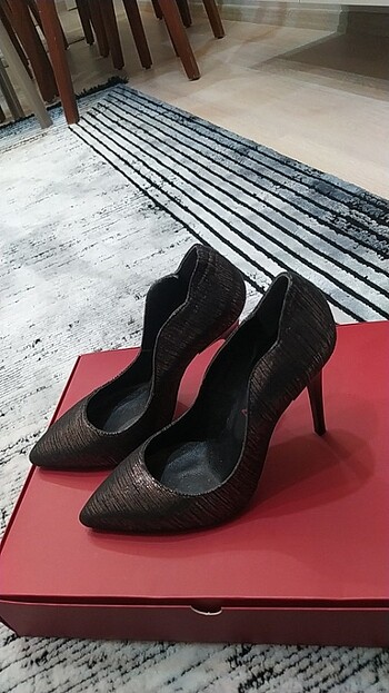 Diğer Stiletto