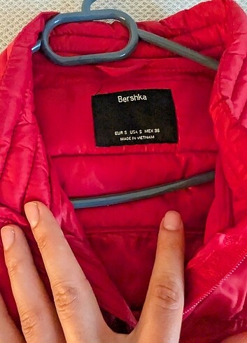 BERSHKA S BEDEN ŞİŞME MONT
