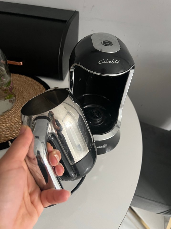 Kahve Makinesi Siyah Modern Tasarım - Görsel 2