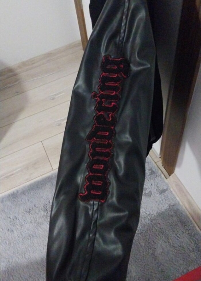 Çok az kullanılmış m kolej ceketi - Görsel 5