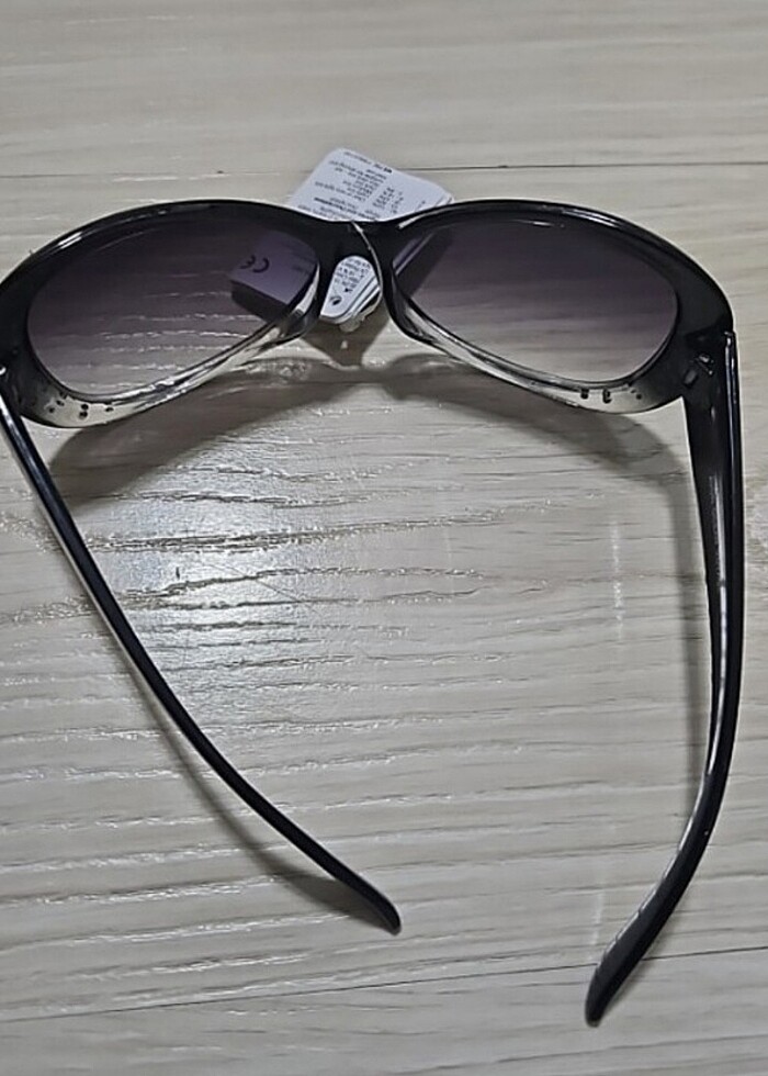 Avon güneş gözlüğü - Görsel 4
