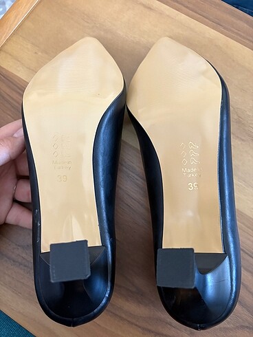 39 Beden Siyah kısa topuk stiletto