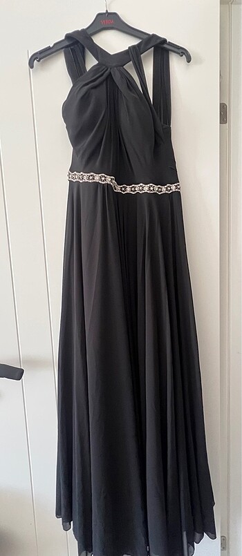 Halter yaka abiye