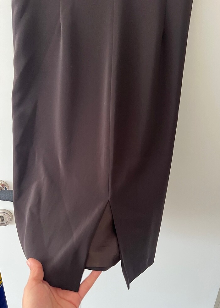 Kahverengi kumaş elbise - Görsel 4