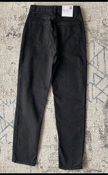32 Beden siyah Renk H&M jean pantolon etiketli