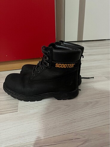 38 Beden Kadın scooter bot