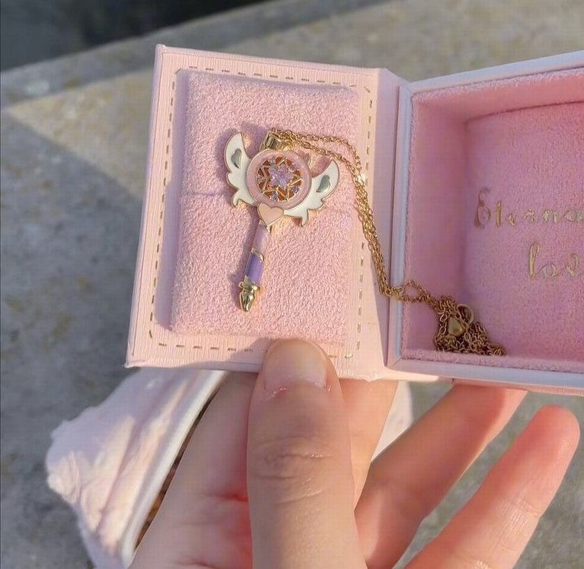 Star Butterfly Kolye - Görsel 4