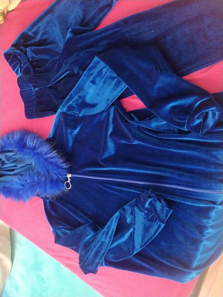 Kürk Detaylı Koyu Mavi Goth Kadife eşofman takımı yeni - Görsel 3