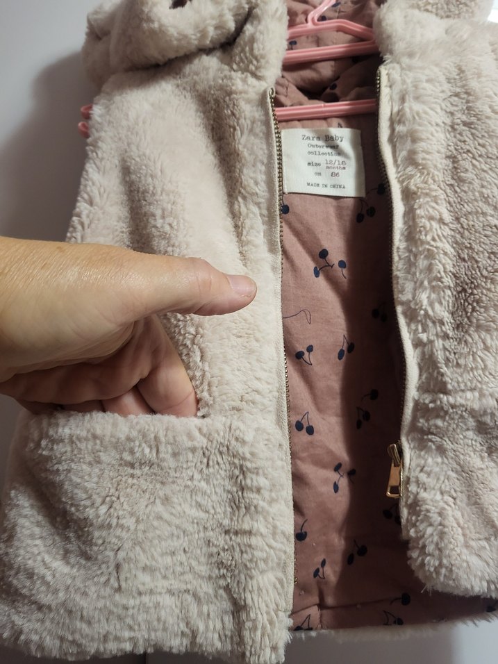 ZARA MARKA Kürklü Kapüşonlu Kız Çocuk Yelek - Görsel 4