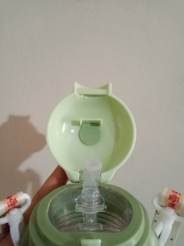 Yeşil Çocuk Termos Şişesi Sevimli Kapaklı - Görsel 4