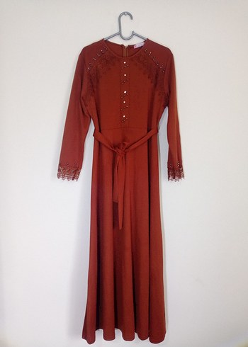 Nakışlı Uzun Kollu Tesettür Elbise - Görsel 2