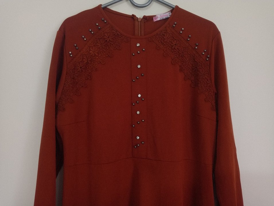 Nakışlı Uzun Kollu Tesettür Elbise - Görsel 5