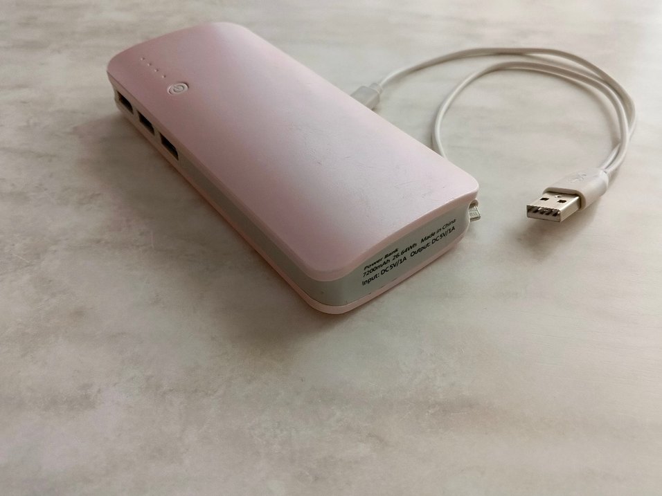 Pembe Taşınabilir Power Bank - Görsel 4