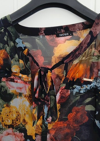 Çiçek Desenli Yarım Kollu Şifon Bluz - Görsel 2