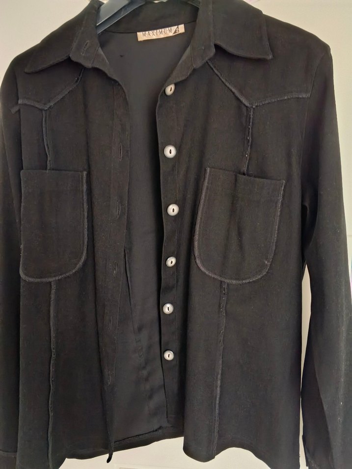 Siyah Düğmeli Kadın Gömlek - Görsel 3